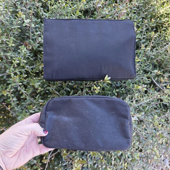 YSL BEAUTE BLACK POUCH WITH GOLD WRIST CHAIN & Zip Top Pouch - Picture 2 of 4